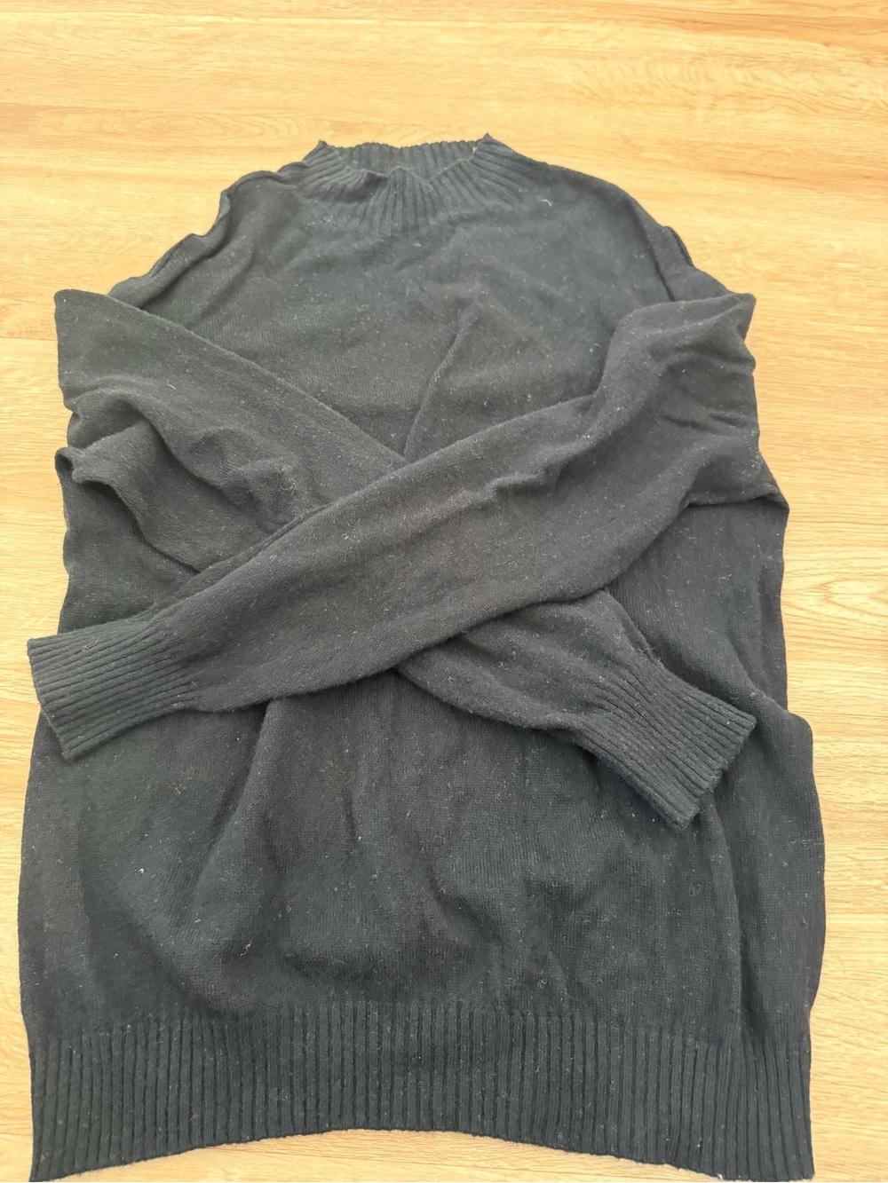 The Row Women’s Black Cashmere Crewneck Sweater